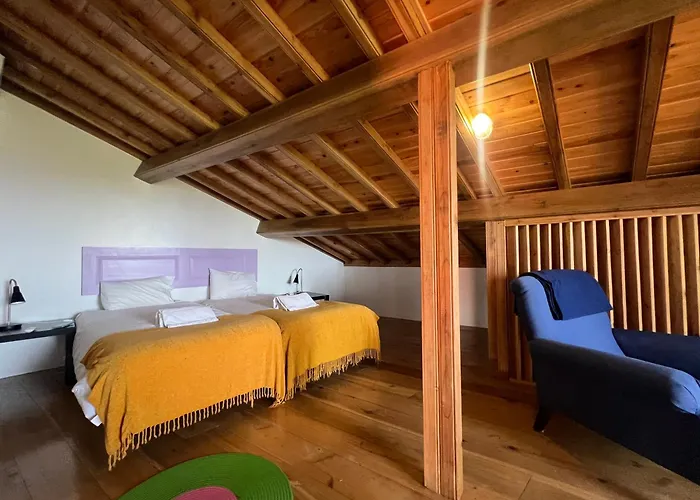 A Casa Amarela
